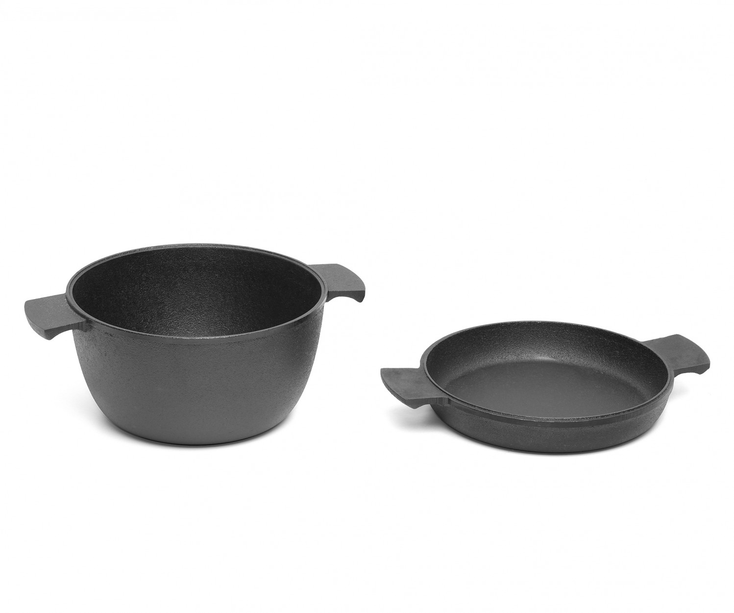 Skeppshult Gusseisen Bräter & Bratpfanne im Set hier kaufen. Skeppshult Gusseisen Bräter & Bratpfanne im Set hier kaufen.